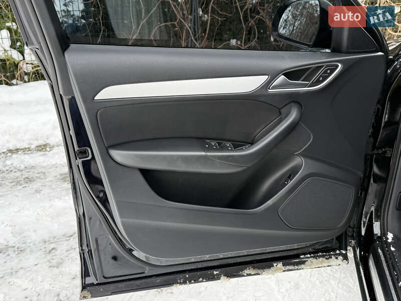 Внедорожник / Кроссовер Audi Q3 2017 в Стрые