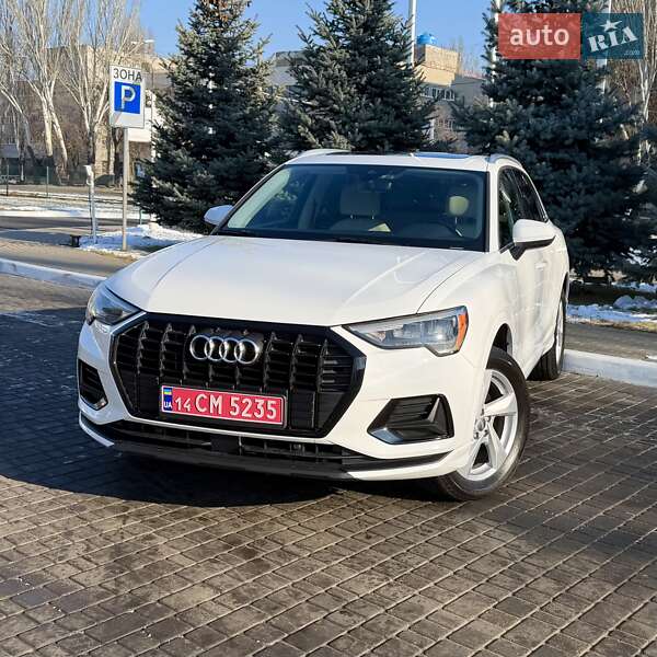 Внедорожник / Кроссовер Audi Q3 2019 в Одессе