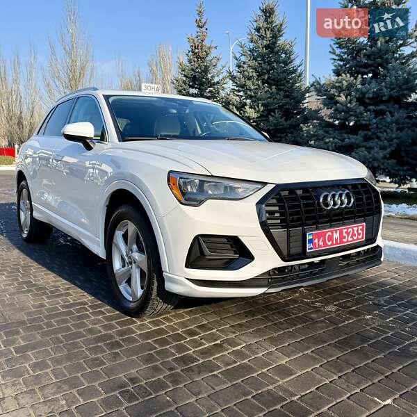 Внедорожник / Кроссовер Audi Q3 2019 в Одессе