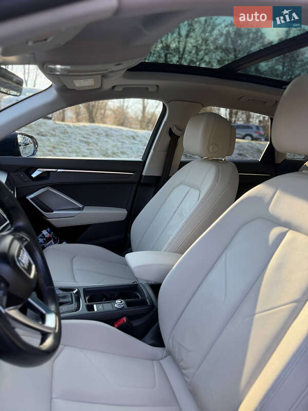 Внедорожник / Кроссовер Audi Q3 2020 в Одессе