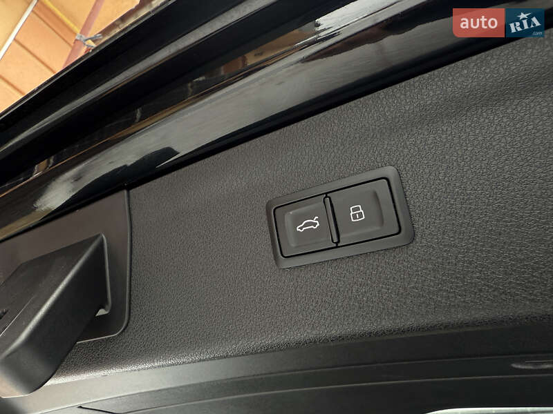 Внедорожник / Кроссовер Audi Q3 2016 в Дрогобыче