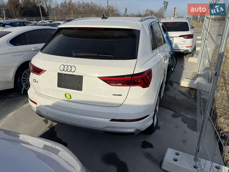 Внедорожник / Кроссовер Audi Q3 2021 в Львове
