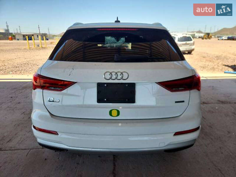 Внедорожник / Кроссовер Audi Q3 2021 в Львове