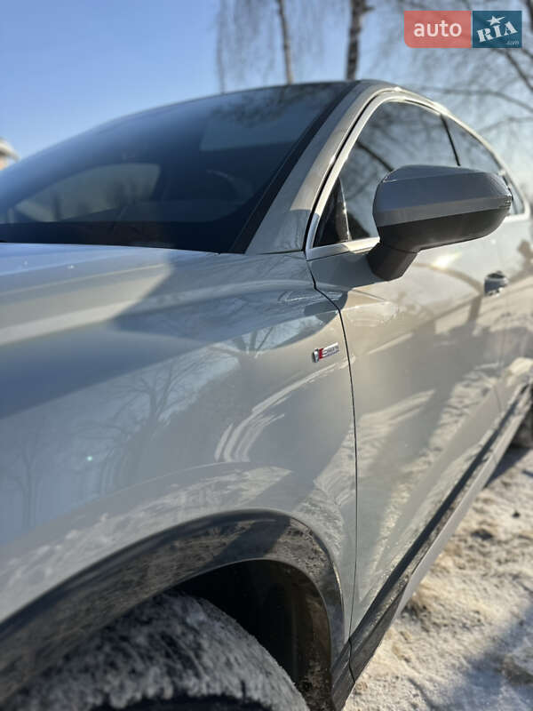 Внедорожник / Кроссовер Audi Q3 2021 в Чернигове