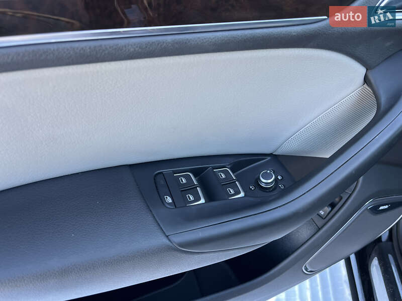 Внедорожник / Кроссовер Audi Q3 2015 в Львове