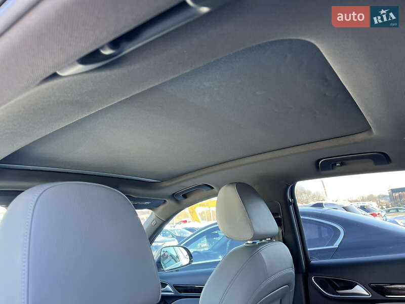 Внедорожник / Кроссовер Audi Q3 2015 в Львове