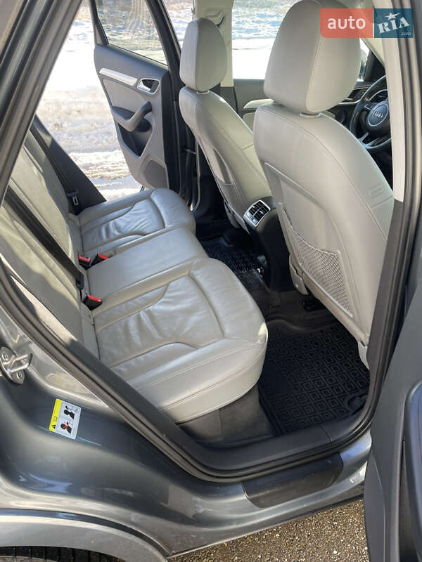 Внедорожник / Кроссовер Audi Q3 2015 в Виноградове