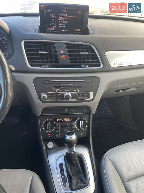 Внедорожник / Кроссовер Audi Q3 2015 в Виноградове