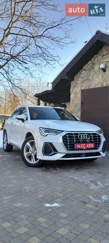 Внедорожник / Кроссовер Audi Q3 2021 в Стрые