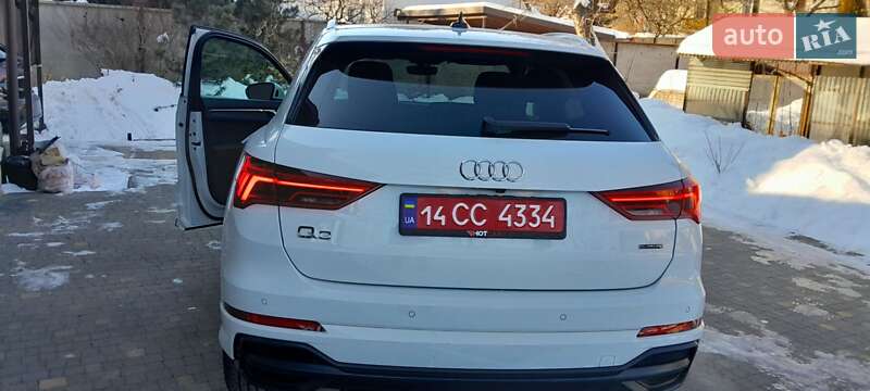 Внедорожник / Кроссовер Audi Q3 2021 в Стрые