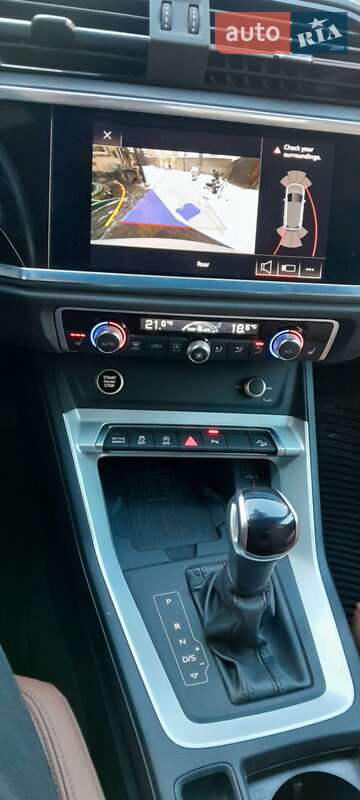 Внедорожник / Кроссовер Audi Q3 2021 в Стрые