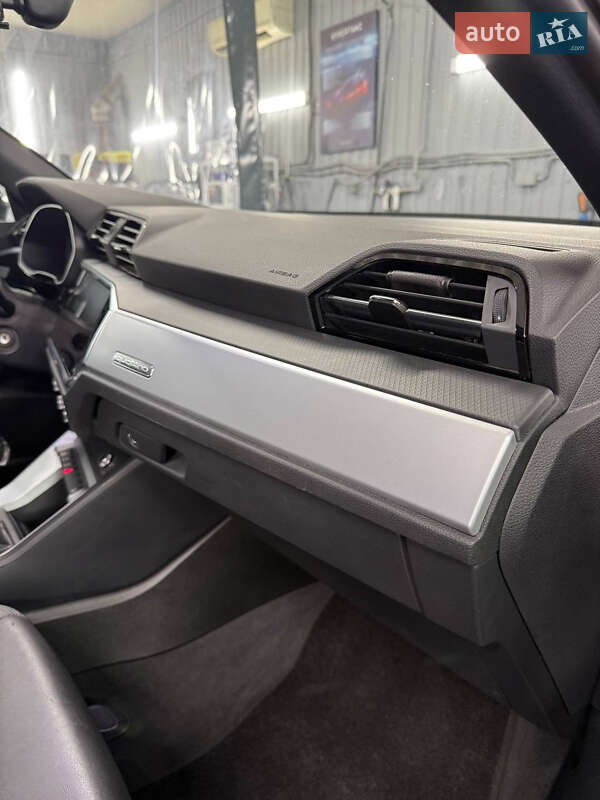 Внедорожник / Кроссовер Audi Q3 2019 в Камне-Каширском