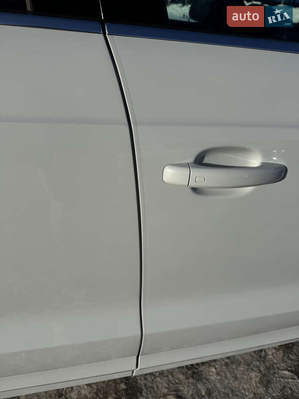 Внедорожник / Кроссовер Audi Q3 2018 в Львове