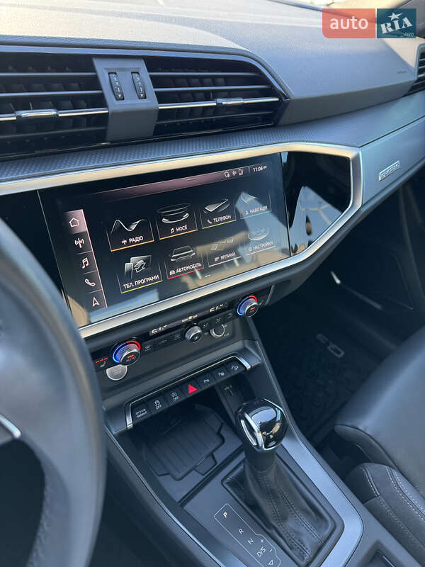 Позашляховик / Кросовер Audi Q3 2019 в Львові фото 10 Позашляховик / Кросовер Audi Q3 2019 в Львові