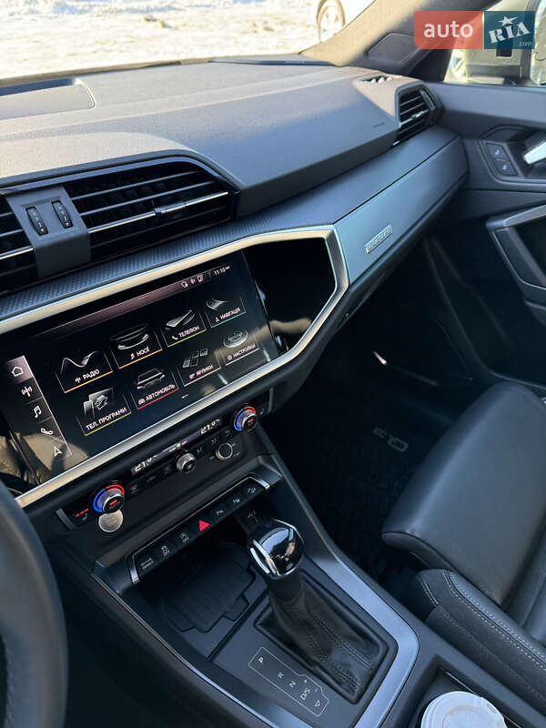 Позашляховик / Кросовер Audi Q3 2019 в Львові фото 14 Позашляховик / Кросовер Audi Q3 2019 в Львові