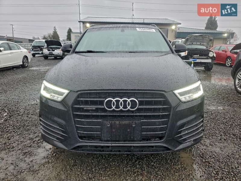 Внедорожник / Кроссовер Audi Q3 2017 в Днепре