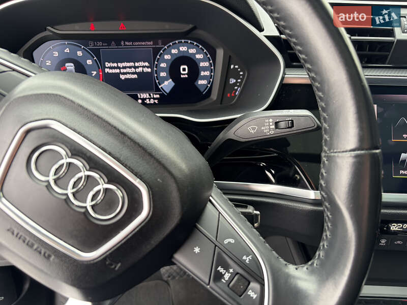 Внедорожник / Кроссовер Audi Q3 2019 в Ужгороде