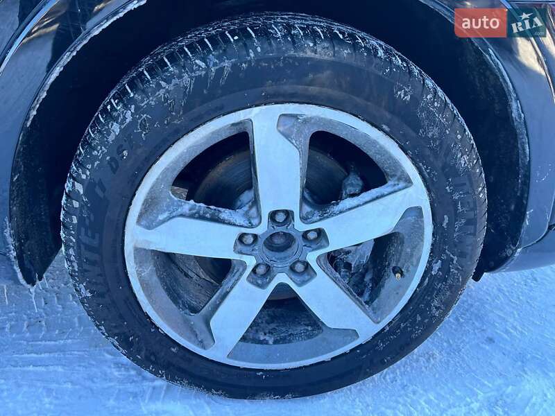 Внедорожник / Кроссовер Audi Q3 2015 в Луцке