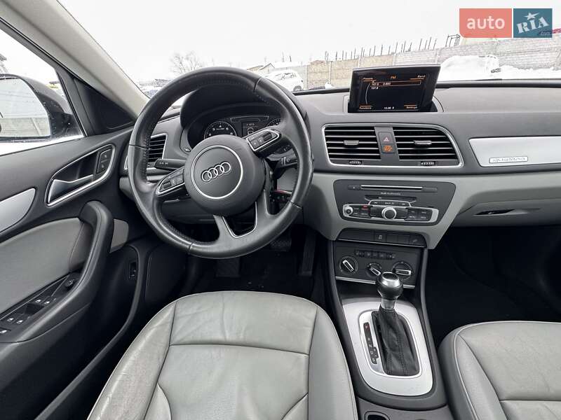 Позашляховик / Кросовер Audi Q3 2016 в Радивиліві