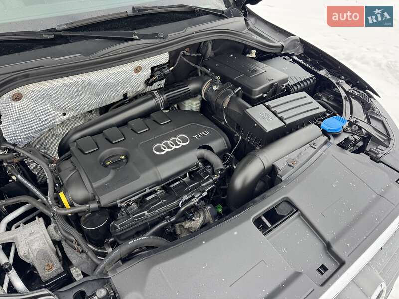 Позашляховик / Кросовер Audi Q3 2016 в Радивиліві