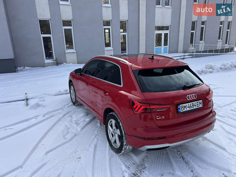 Внедорожник / Кроссовер Audi Q3 2019 в Сумах