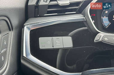Внедорожник / Кроссовер Audi Q3 2024 в Киеве