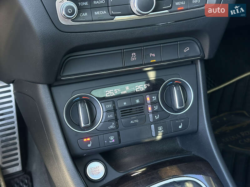 Позашляховик / Кросовер Audi Q3 2015 в Харкові