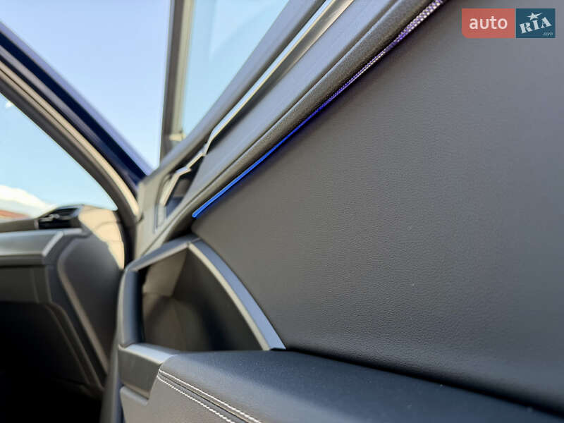 Позашляховик / Кросовер Audi Q3 2024 в Чернівцях
