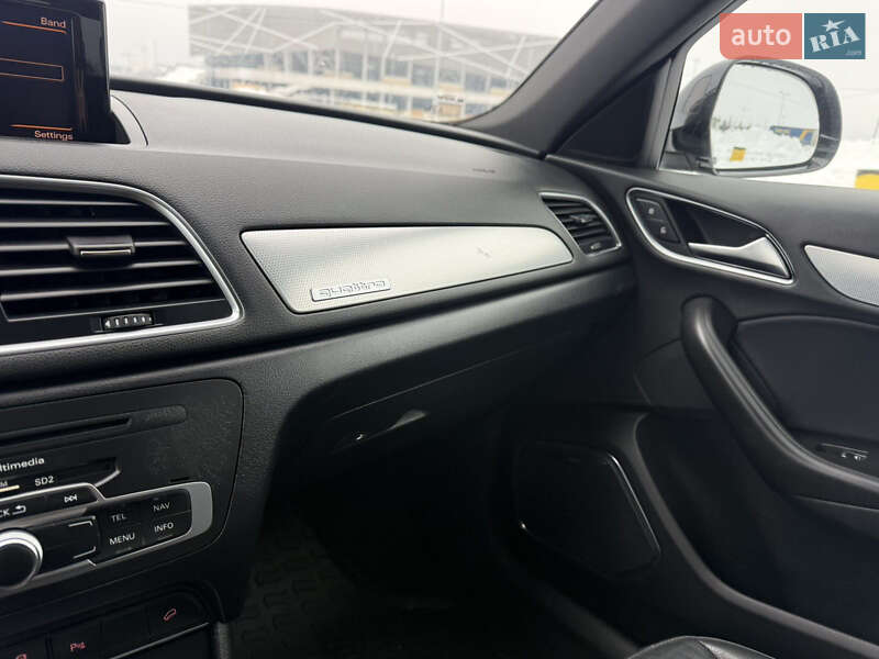 Позашляховик / Кросовер Audi Q3 2015 в Львові