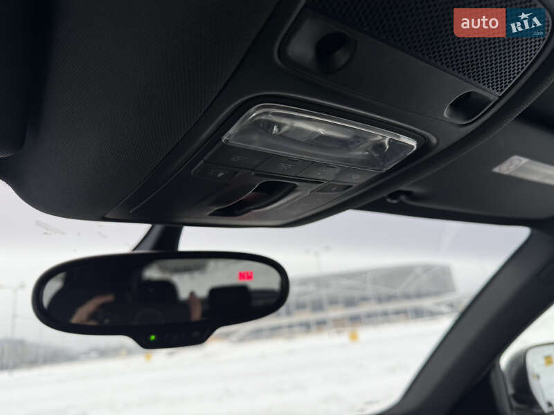 Позашляховик / Кросовер Audi Q3 2015 в Львові