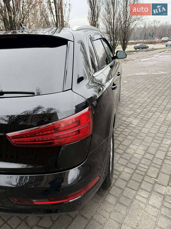 Позашляховик / Кросовер Audi Q3 2016 в Запоріжжі