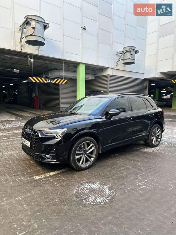 Позашляховик / Кросовер Audi Q3 2024 в Києві
