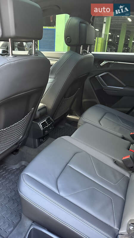 Позашляховик / Кросовер Audi Q3 2024 в Києві