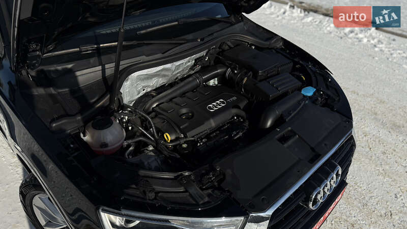 Позашляховик / Кросовер Audi Q3 2017 в Одесі