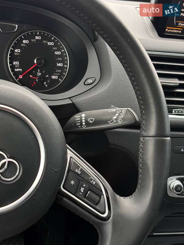 Внедорожник / Кроссовер Audi Q3 2016 в Стрые