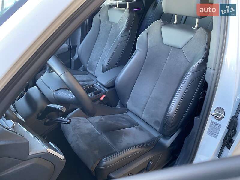 Позашляховик / Кросовер Audi Q3 2022 в Дніпрі