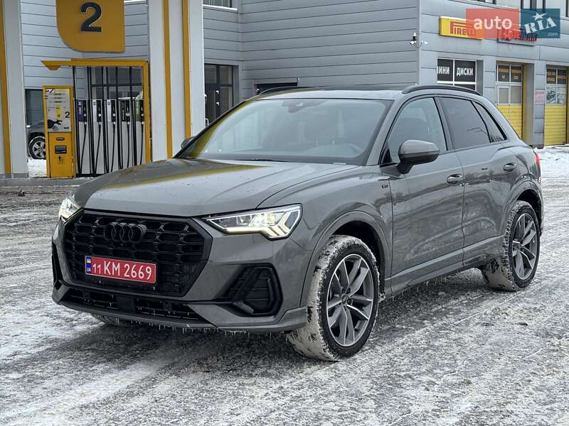 Внедорожник / Кроссовер Audi Q3 2024 в Киеве