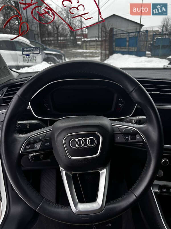 Позашляховик / Кросовер Audi Q3 2019 в Стрию