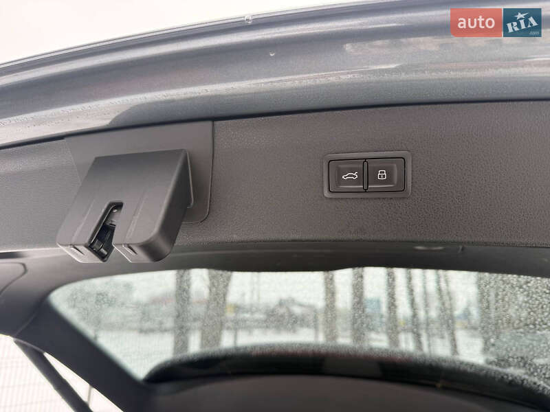 Внедорожник / Кроссовер Audi Q3 2016 в Стрые