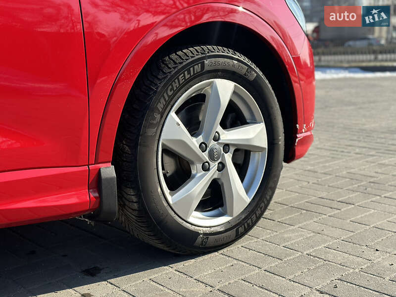 Позашляховик / Кросовер Audi Q3 2020 в Дніпрі фото 10 Позашляховик / Кросовер Audi Q3 2020 в Дніпрі