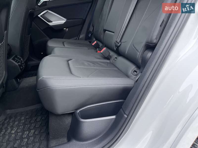 Позашляховик / Кросовер Audi Q3 2021 в Житомирі