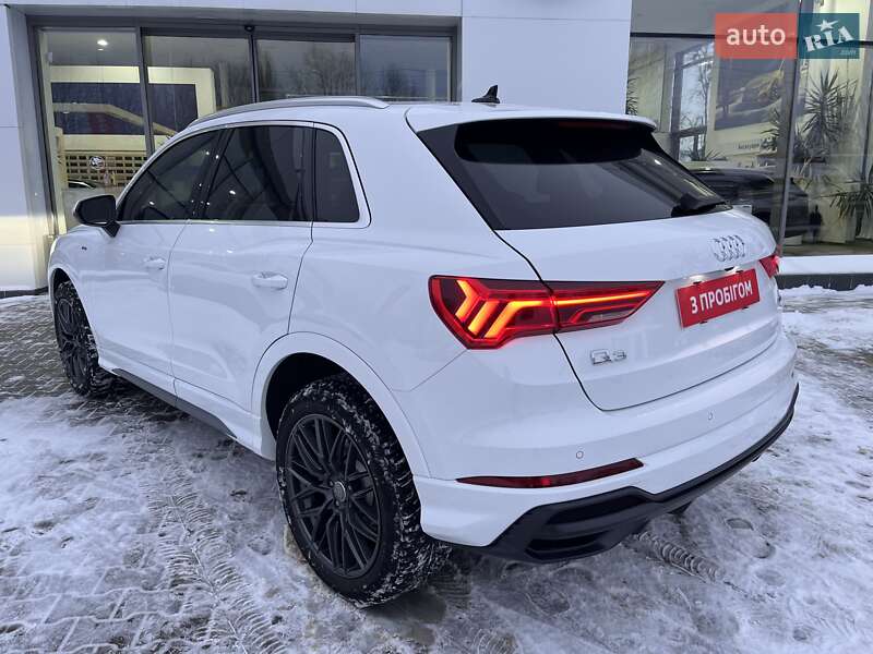 Позашляховик / Кросовер Audi Q3 2021 в Житомирі