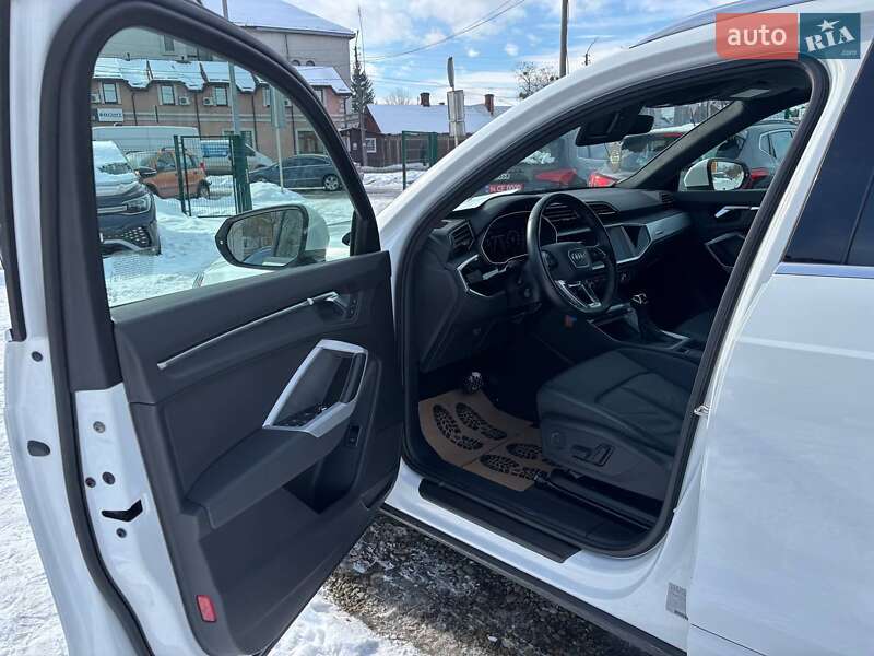 Позашляховик / Кросовер Audi Q3 2020 в Стрию