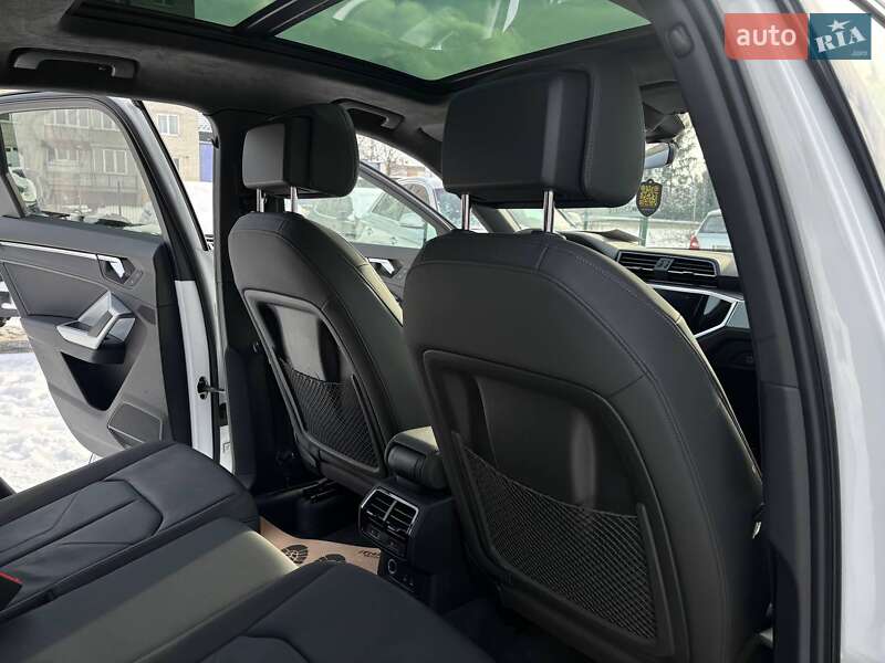 Позашляховик / Кросовер Audi Q3 2020 в Стрию