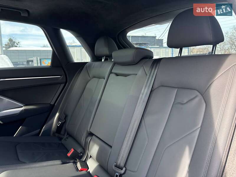 Позашляховик / Кросовер Audi Q3 2020 в Стрию