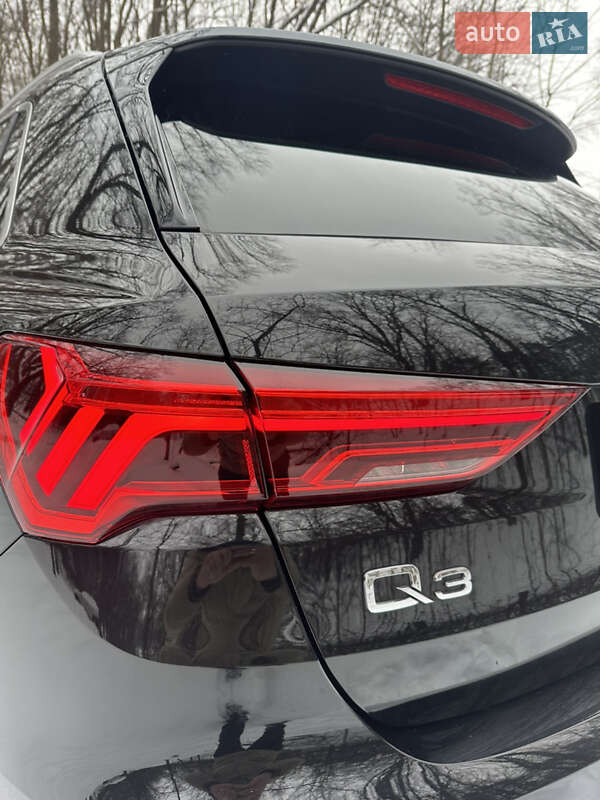 Позашляховик / Кросовер Audi Q3 2023 в Києві фото 20 Позашляховик / Кросовер Audi Q3 2023 в Києві