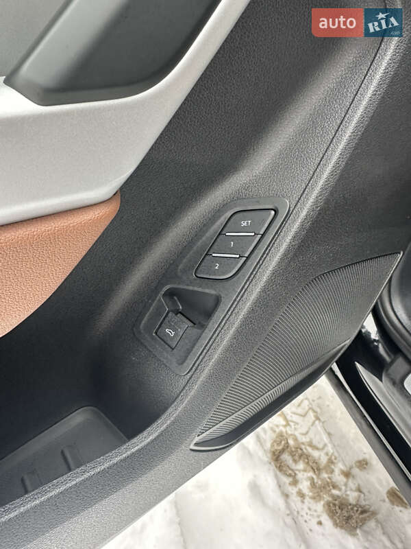 Позашляховик / Кросовер Audi Q3 2023 в Києві фото 46 Позашляховик / Кросовер Audi Q3 2023 в Києві