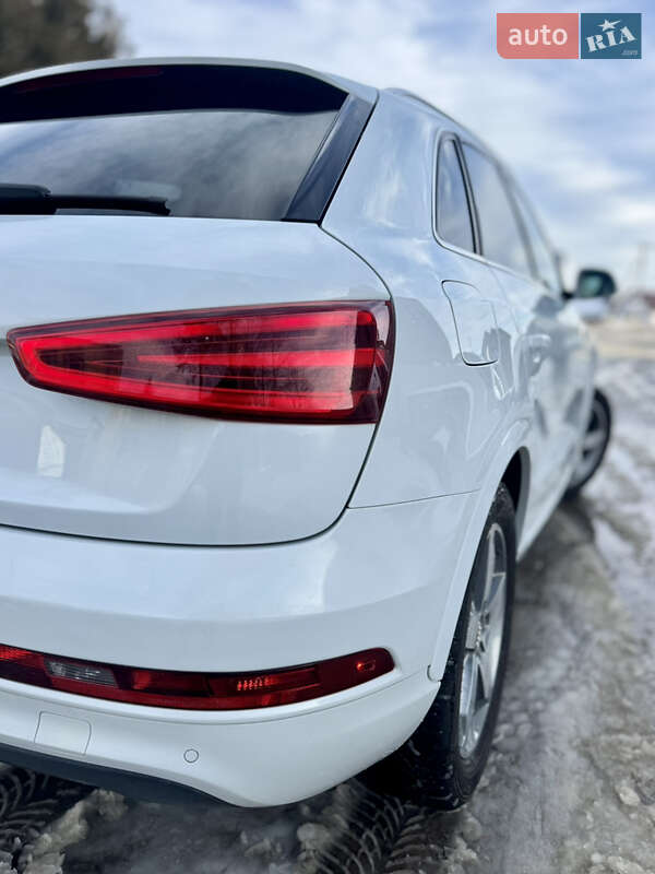 Позашляховик / Кросовер Audi Q3 2015 в Львові