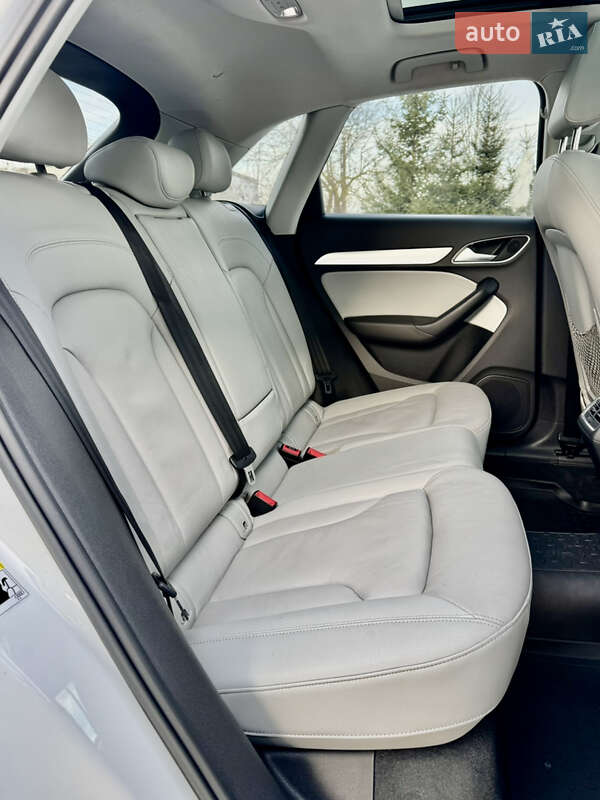 Позашляховик / Кросовер Audi Q3 2015 в Львові