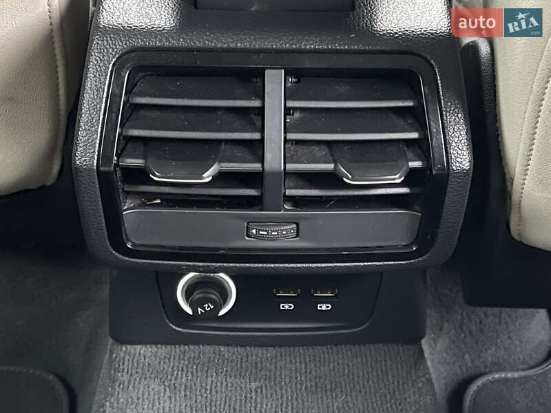 Позашляховик / Кросовер Audi Q3 2019 в Києві